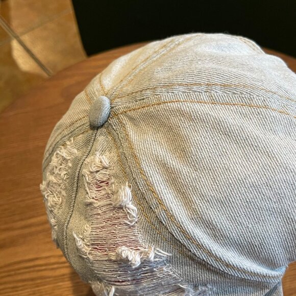 Diesel Light Grey Ripped Baseball Cap - Picture 6 of 6